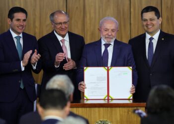 Lula concede 5.000 millones en ayudas a las empresas golpeadas por el ‘tarifazo’ de Trump