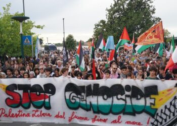 Miles de personas se manifiestan por Gaza en medio del Festival de Venecia | Cultura