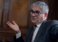 Renuncia sorpresivamente Mario Marcel, el ministro de Hacienda Boric, a menos de siete meses del fin del Gobierno