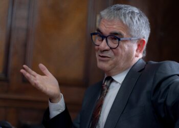 Renuncia sorpresivamente Mario Marcel, el ministro de Hacienda Boric, a menos de siete meses del fin del Gobierno