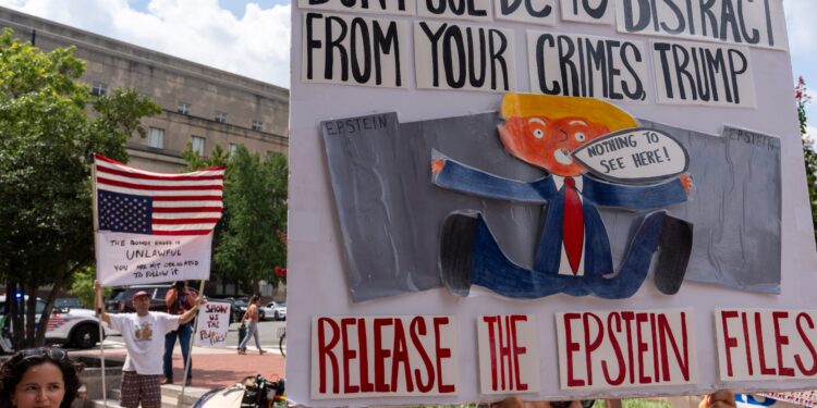 Un juez en Nueva York rechaza publicar los documentos del gran jurado en el caso Epstein | Internacional
