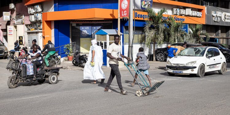 Una deuda oculta ahoga a Senegal | Carta del corresponsal