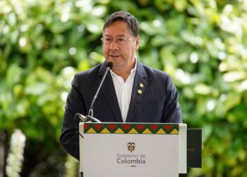 Denunciado el presidente de Bolivia por “abandono de mujer embarazada”