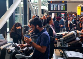 Detenido en el Reino Unido un sospechoso del ciberataque contra aeropuertos europeos | Internacional