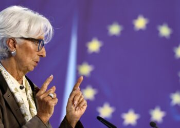 Lagarde vislumbra la meta mientras Powell reemprende las bajadas de tipos, espoleado por Trump | Mercados Financieros