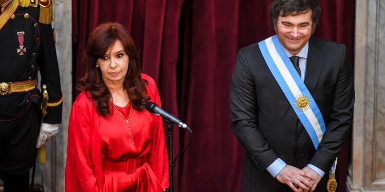 Milei libra en Buenos Aires la primera gran batalla electoral contra el kirchnerismo