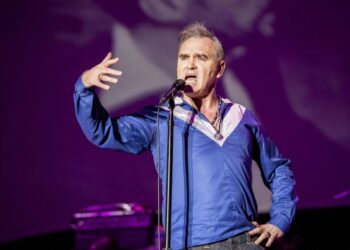Morrisey vende su alma y sus derechos comerciales con The Smiths al mejor postor | Cultura