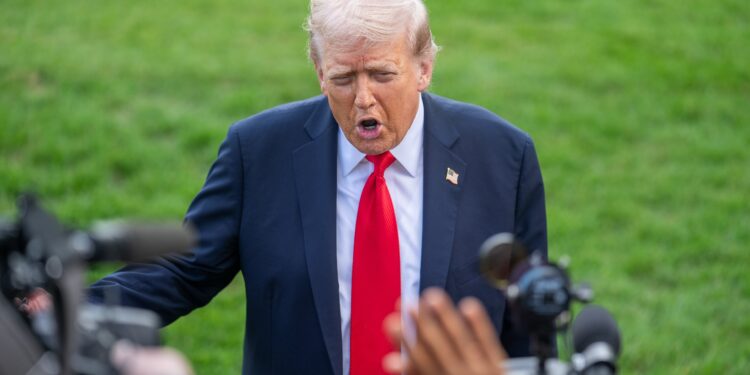 Trump anuncia un acuerdo para que TikTok siga operando en EE UU y dice que las conversaciones con China en Madrid han ido “muy bien” | Internacional