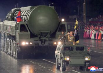 Corea del Norte exhibe su nuevo misil intercontinental, capaz de alcanzar Estados Unidos | Internacional