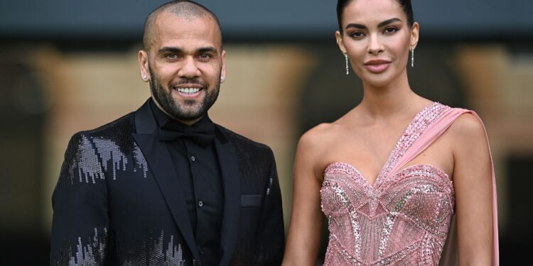Dani Alves y Joana Sanz dan la bienvenida a su primer hijo juntos | Gente
