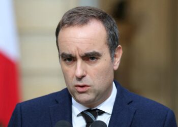 Lecornu anuncia un Gobierno sin grandes cambios y sin la izquierda en Francia | Internacional