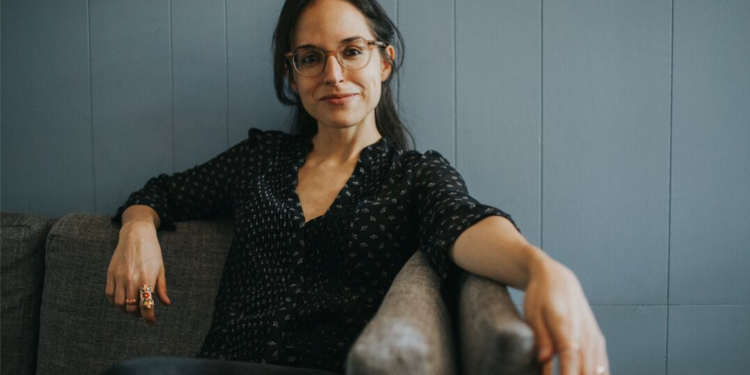 Robin Myers, traductora: “La literatura anglosajona mira hacia adentro y muestra poca curiosidad por lo que se escribe en otras partes”