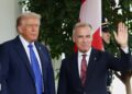 Trump y Carney ultiman un acuerdo comercial para resolver “un conflicto natural” entre vecinos | Internacional
