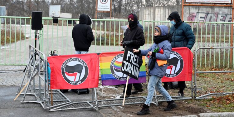 Comienza el juicio en Alemania contra miembros del grupo Antifa Este por ataques contra la extrema derecha | Internacional