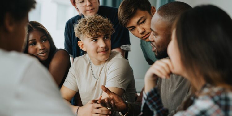 Hablar varios idiomas protege al cerebro del deterioro cognitivo por el paso del tiempo | Ciencia