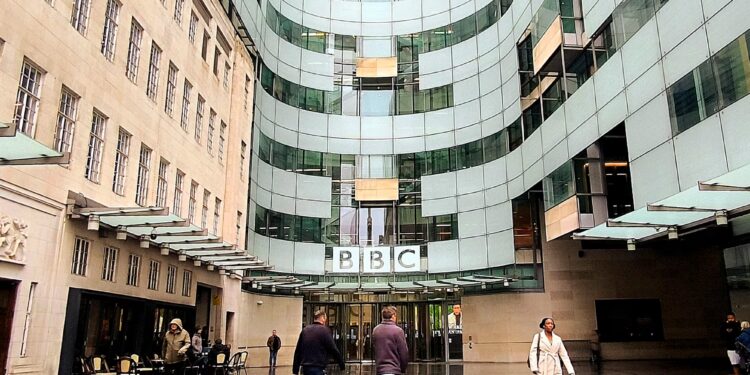 La batalla por la libertad de prensa: la BBC muestra firmeza frente a Trump | Internacional