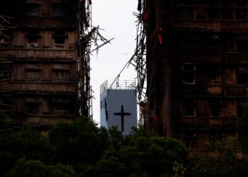 La tragedia de los rascacielos de Hong Kong: una trampa de fuego para 4.600 personas | Internacional