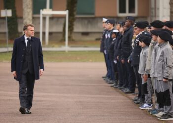Macron recupera el servicio militar ante la amenaza rusa: “Hay que prepararse para el peligro” | Internacional