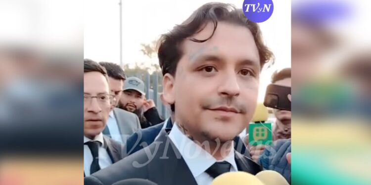 No fue vinculado a proceso pero sigue el pleito legal