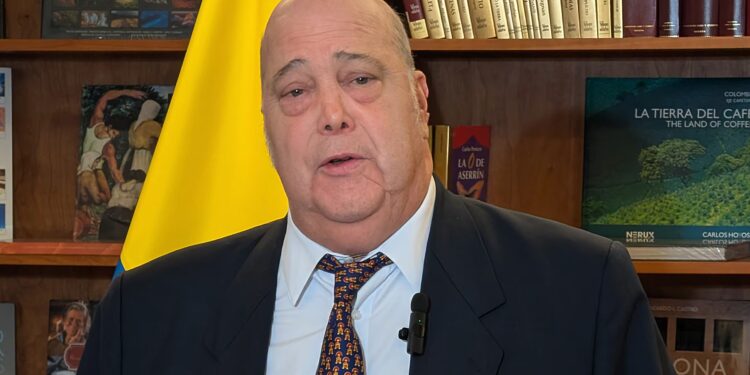 Petro vuelve a llamar a consultas a su embajador en Estados Unidos