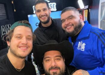 Adrián Marcelo en el podcast Creativo, de Roberto Martínez.jpg