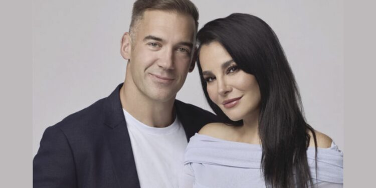 Ya nacieron las gemelas de Martha Higareda y Lewis Howes tras "algunos sustos de salud"