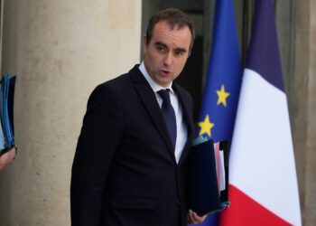 Francia se asoma de nuevo a la crisis tras ser rechazado el proyecto de presupuestos | Internacional