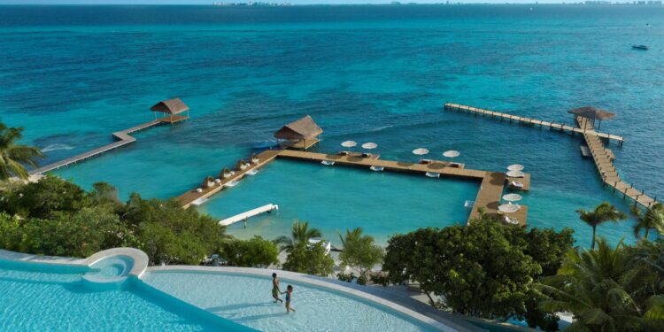 Hyatt completa la venta de inmuebles por 1.700 millones de euros de Playa Hotels a Tortuga Resorts | Empresas