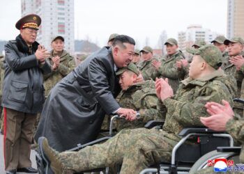 Kim Jong-un reconoce que las tropas norcoreanas realizan labores de desminado para Rusia | Internacional