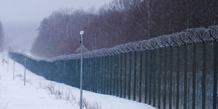 Lituania declara el estado de emergencia para hacer frente a la oleada de globos procedentes de Bielorrusia | Internacional