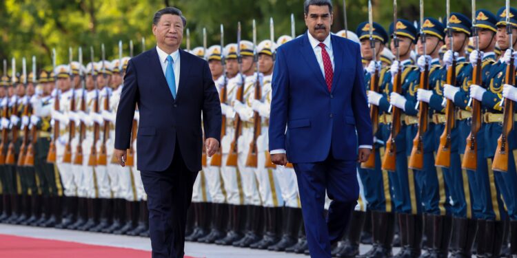 Venezuela se abraza a China y Rusia ante el cerco de Trump a los buques petroleros