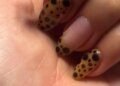 Uñas de leopardo de Hailey Bieber