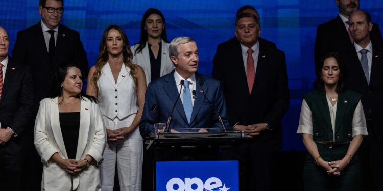 Kast a sus ministros: “No les pido lealtad personal ni con un partido, sino con Chile”