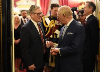 El ‘caso Epstein’ sume al Reino Unido en una crisis institucional | Internacional