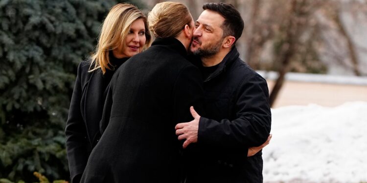 Europa arropa a Ucrania en el cuarto aniversario de la guerra | Internacional