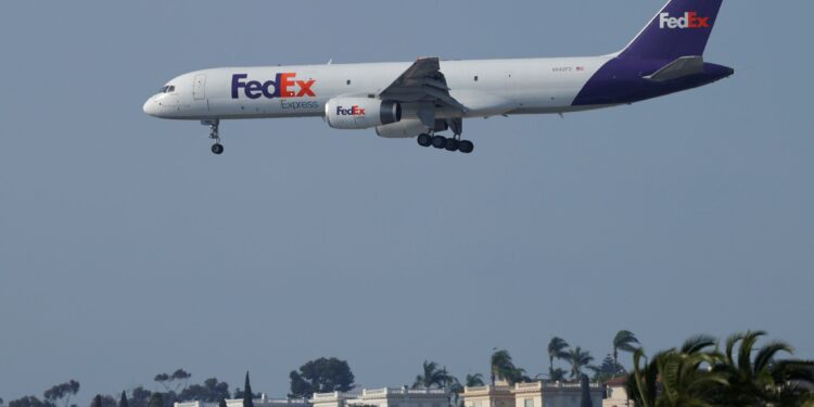 FedEx demanda al Gobierno de Estados Unidos para que le devuelva los aranceles | Internacional