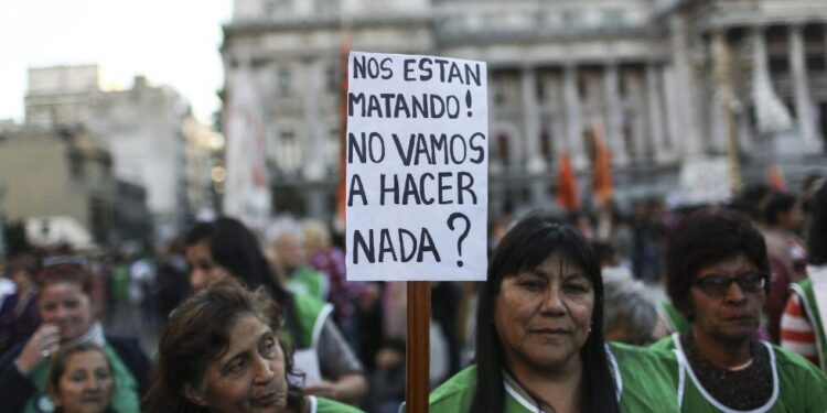 La Justicia argentina condena a cadena perpetua por feminicidio al poderoso clan Sena