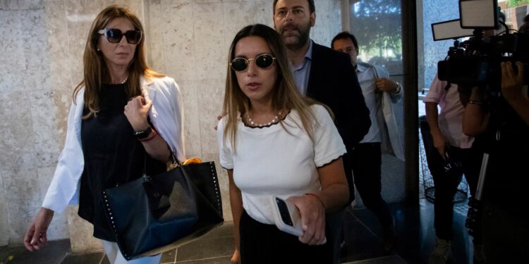 Brasil juzga a una turista argentina por insultos racistas contra varios camareros en un bar carioca