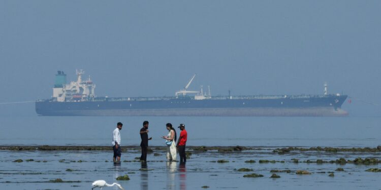 Estados Unidos levanta las sanciones a los petroleros rusos durante un mes | Internacional