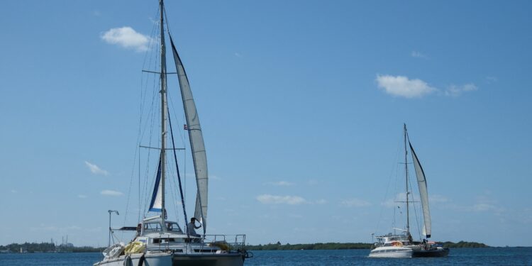 La Marina mexicana busca dos veleros con nueve tripulantes perdidos en el Caribe que llevaban ayuda a Cuba
