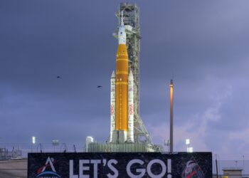 La NASA, optimista ante el lanzamiento de Artemis 2: “Veo muchas caras sonrientes en todos los equipos” | Ciencia