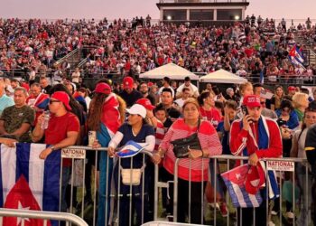 La comunidad cubanoamericana sale a la calle en Miami por la libertad de Cuba: “Hay que sacarlos a la fuerza”