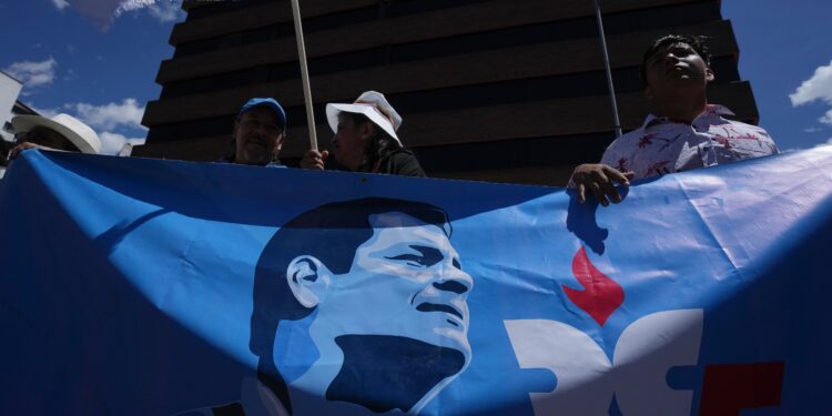 La justicia electoral suspende al partido de Rafael Correa en Ecuador