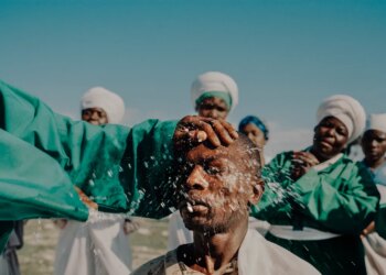 Reflecciones de agua: Un llamado a la acción