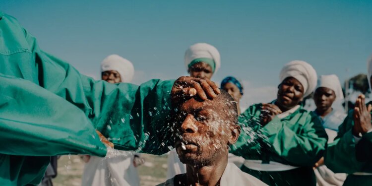 Reflecciones de agua: Un llamado a la acción