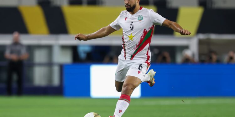 Surinam apela a su herencia neerlandesa para conseguir un boleto al Mundial