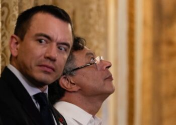 Ecuador sube al 100% los aranceles a Colombia y profundiza la guerra comercial