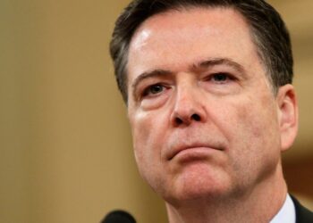 El Departamento de Justicia imputa al exdirector del FBI James Comey por segunda vez | Internacional