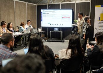 El software no decide en Colombia: la paradoja del fraude digital en elecciones manuales