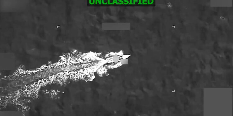Estados Unidos ataca una lancha en el Caribe y mata a tres personas